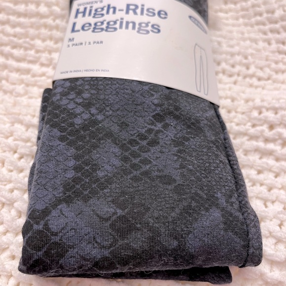 🌸3/$25 🆕 Old Navy High Rise Snakeskin Print Leggings, Navy and Black, Size M - Picture 6 of 12
